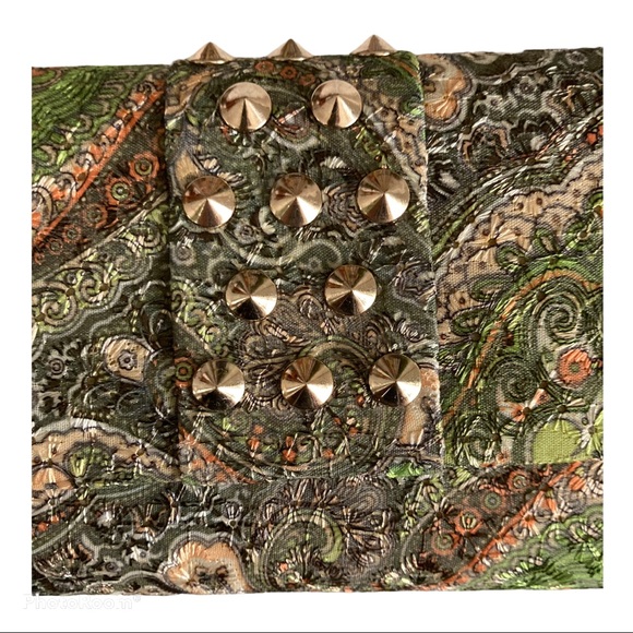 Unique green handbag - Picture 7 of 8